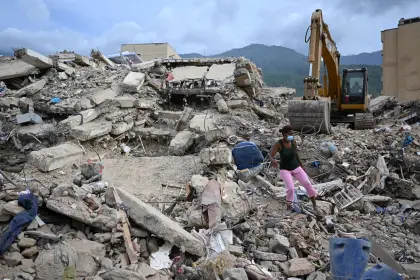 Sube a 3.889 la cifra de muertos por el doble sismo en Venezuela