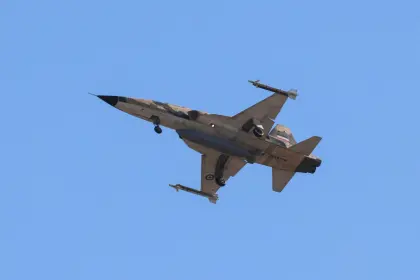 EEUU lanza una nueva ronda de ataques contra Irán tras un incidente en Ormuz