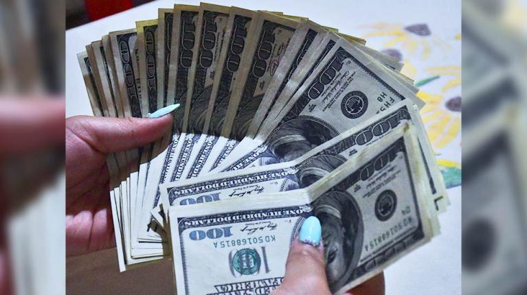 Arranca la segunda fase de la devolución de depósitos en dólares en entidades financieras