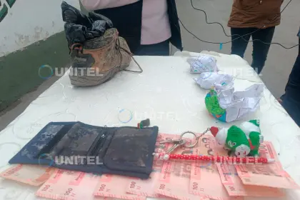 Aprehenden a un micro traficante que escondía droga en sus zapatos para evitar los operativos en El Alto