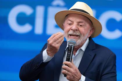 Brasil llama a consultas a su embajador en Argentina tras ofensas proferidas por Milei