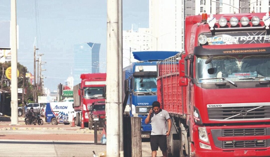 El diésel sigue escaso y crece la presión del sector productivo