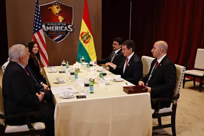 “En la oficina”: Beller expone fotos de Cerimedo junto a Paz en el “Escudo de las Américas” y en Casa Grande