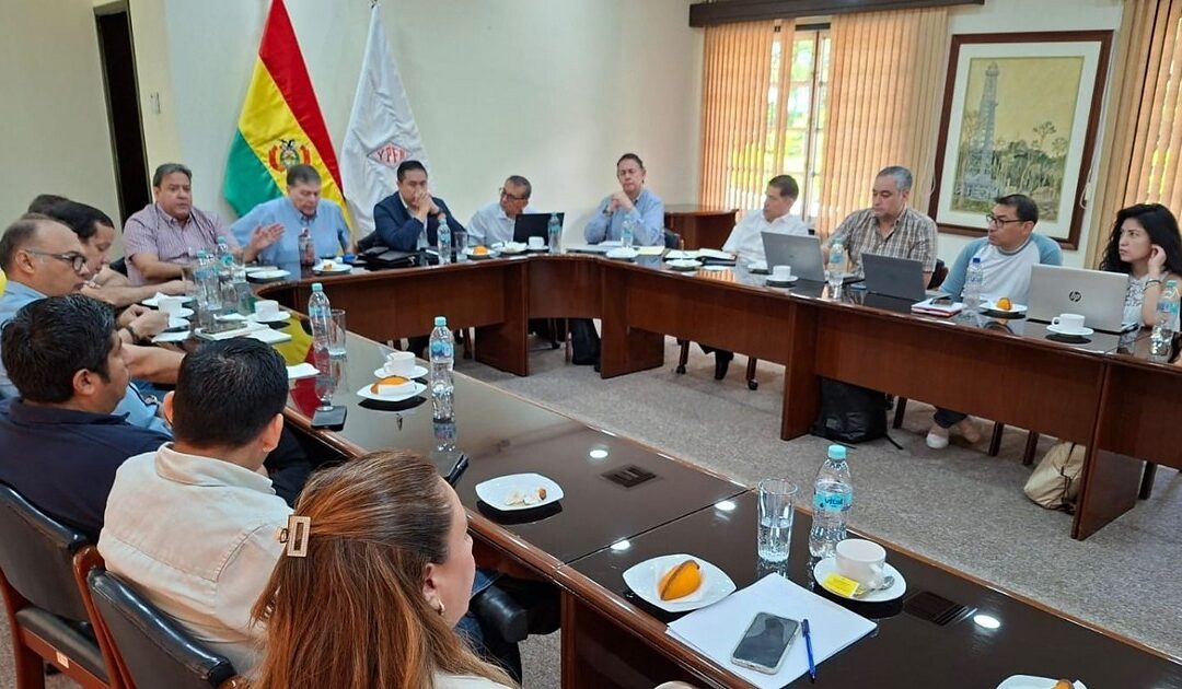 Gobierno y cisterneros acuerdan garantizar el transporte de combustibles