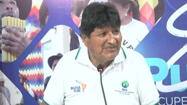 Evo Morales afirma que, si fuese Rodrigo Paz, hubiera destituido a Mirko Sokol por no acatar una orden