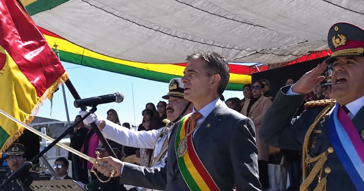 El presidente Paz administra su primera jura a la bandera; Lara no asiste al acto en El Alto