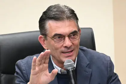 Paz defiende la Ley de Inversiones: “No me importa si el dólar viene de la derecha o la izquierda”