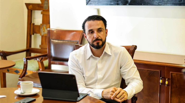 JP Velasco gestiona importación de combustibles con una empresa privada
