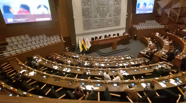 La ALP aprueba la censura al ministro de Economía
