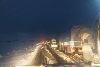 La nevada persiste: Los viajes a los Yungas y al norte de La Paz siguen suspendidos