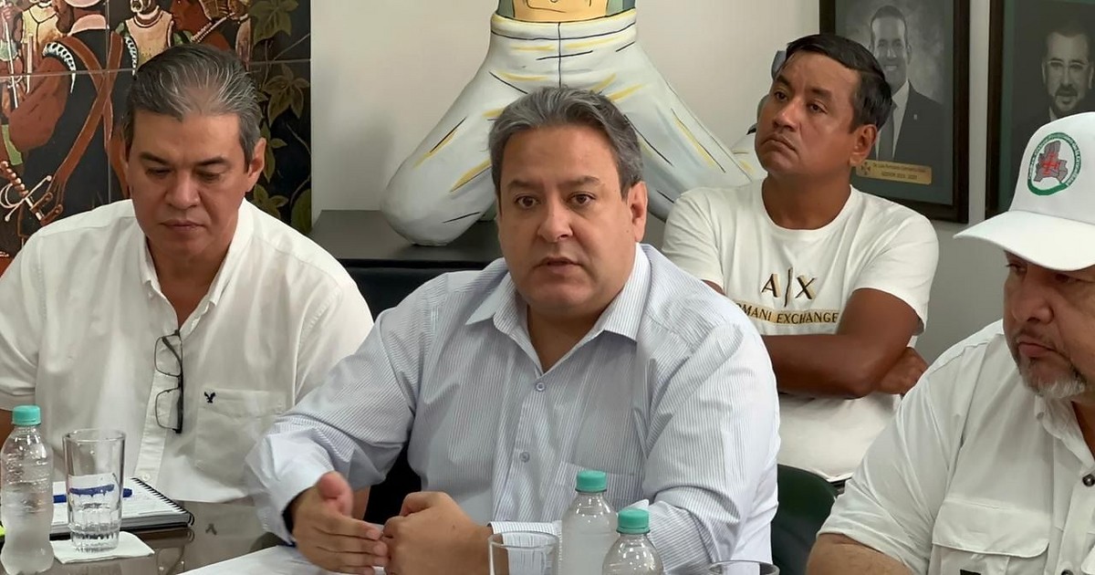 YPFB asegura que hay 17 millones de litros de diésel en Santa Cruz, pero reconoce fallas en distribución