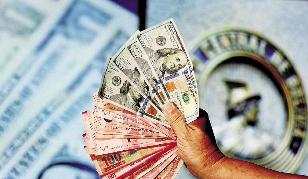 El dólar alcanza un nuevo récord, la cotización para este jueves es de Bs 12,32