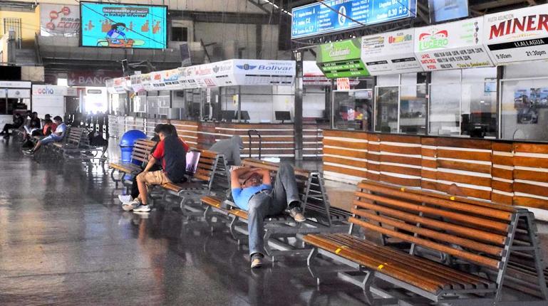 Pasajes interdepartamentales suben hasta 125% tras el alza del diésel