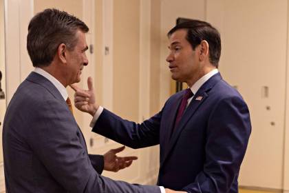 Subsecretario estadounidense: Nueva Ley de Inversiones puede abrir la puerta a capitales de EEUU en IA, energía verde, hidrocarburos y minería