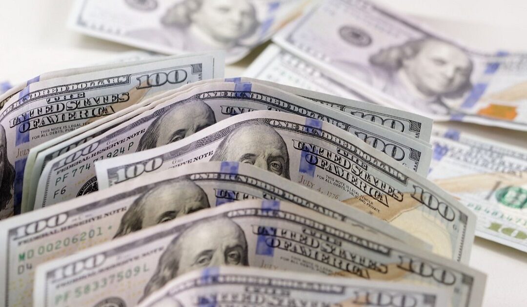Dólar oficial baja de Bs 12,22 a Bs 12,05 con la nueva fórmula del BCB