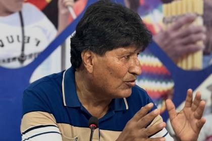 Paz se estrella contra Evo tras amenazas de movilizaciones si no se abrogan decretos
