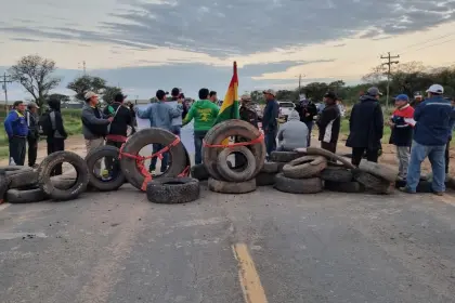 Bloqueos desafían el Estado de excepción en Santa Cruz; no hay paso en San Julián, Yapacaní, Los Troncos y Cuatro Cañadas