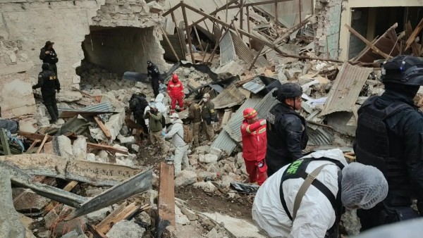 A un día de la explosión, encuentran un tercer cuerpo en el Regimiento Bolívar en Viacha