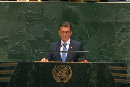 Los que más sufrimos somos los pobres con el combustible: Ante la ONU, Paz urge “acabar con las guerras”