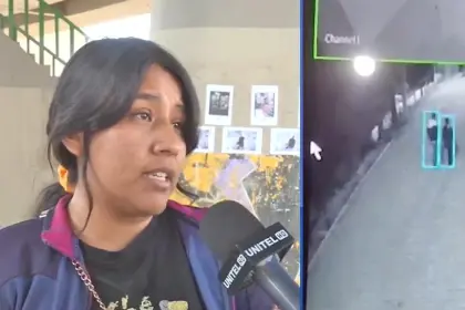 Minibús atropella a una pareja y huye; el varón quedó en terapia intensiva tras intentar proteger a la mujer