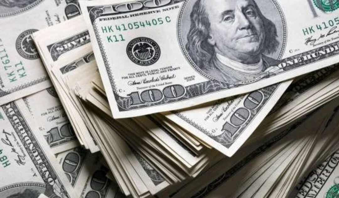 BCB anuncia la venta de dólares al sistema financiero, mientras la divisa continúa en ascenso