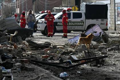 Viacha: Lara dice que antes de las explosiones un sargento y 10 soldados ingresaron con escobas a limpiar