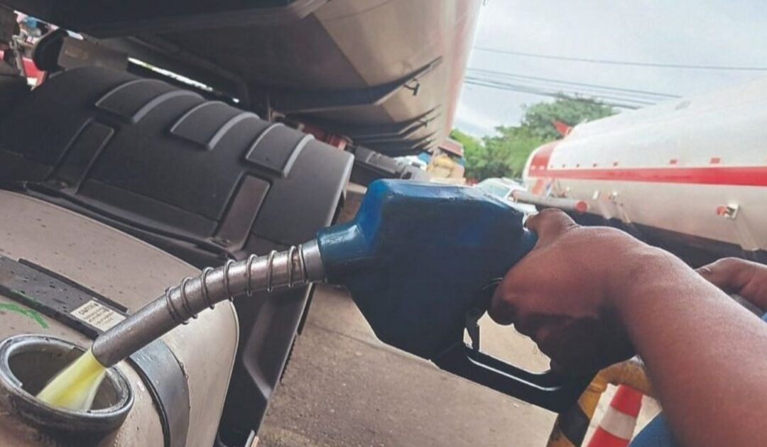 Detectan venta de gasolina a Bs 8 en Mapiri y decomisan 2.500 litros en un acopio de Pailón