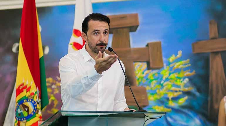 Velasco califica el Estado de excepción como un saludo a la bandera