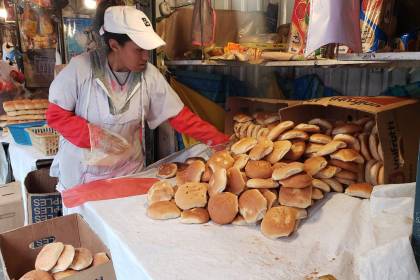 Panificadores plantean un incremento del precio del pan por el costo de los insumos: “Estamos calculando a Bs 1,35”
