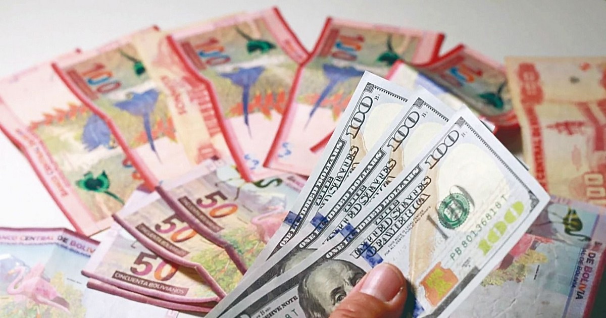 Depósitos en dólares aumentan, pero empresarios aún desconfían