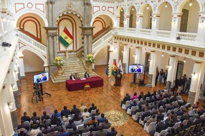 Gobierno dice que investiga a funcionarios y que “hay muchas coincidencias” con listas de EEUU