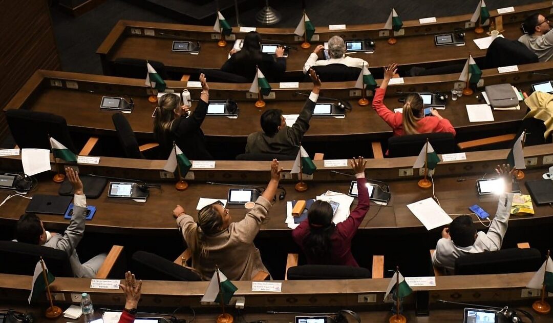 ALP aprueba la “suspensión definitiva” del fiscal general del Estado, Róger Mariaca