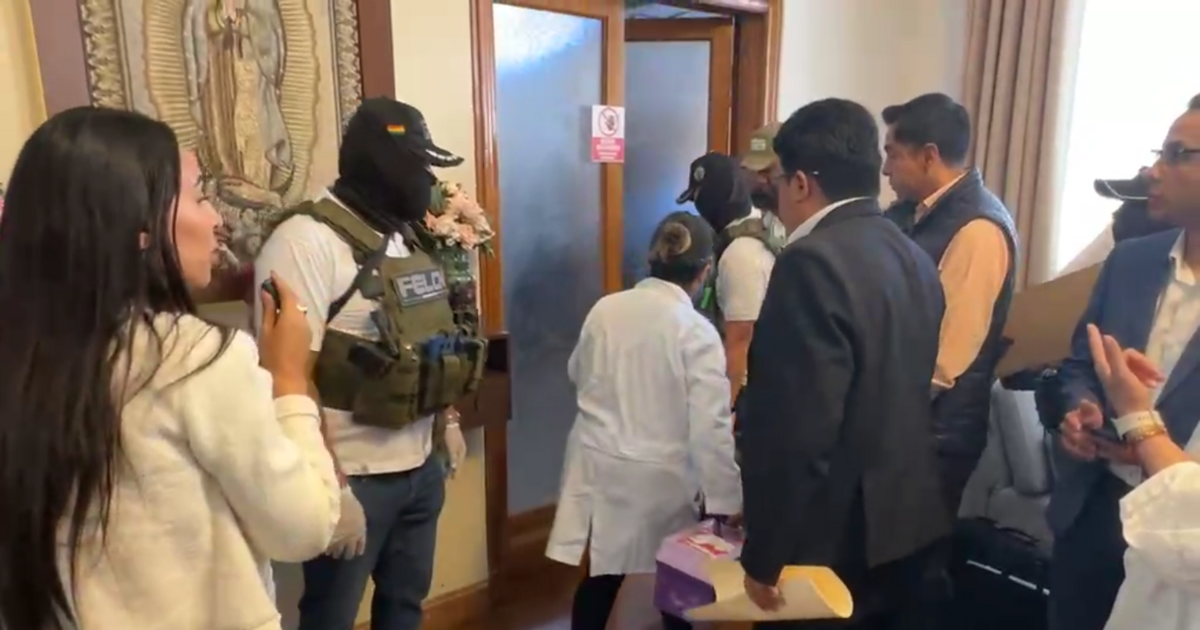Desprecintan las oficinas del ex fiscal general Róger Mariaca, en Sucre