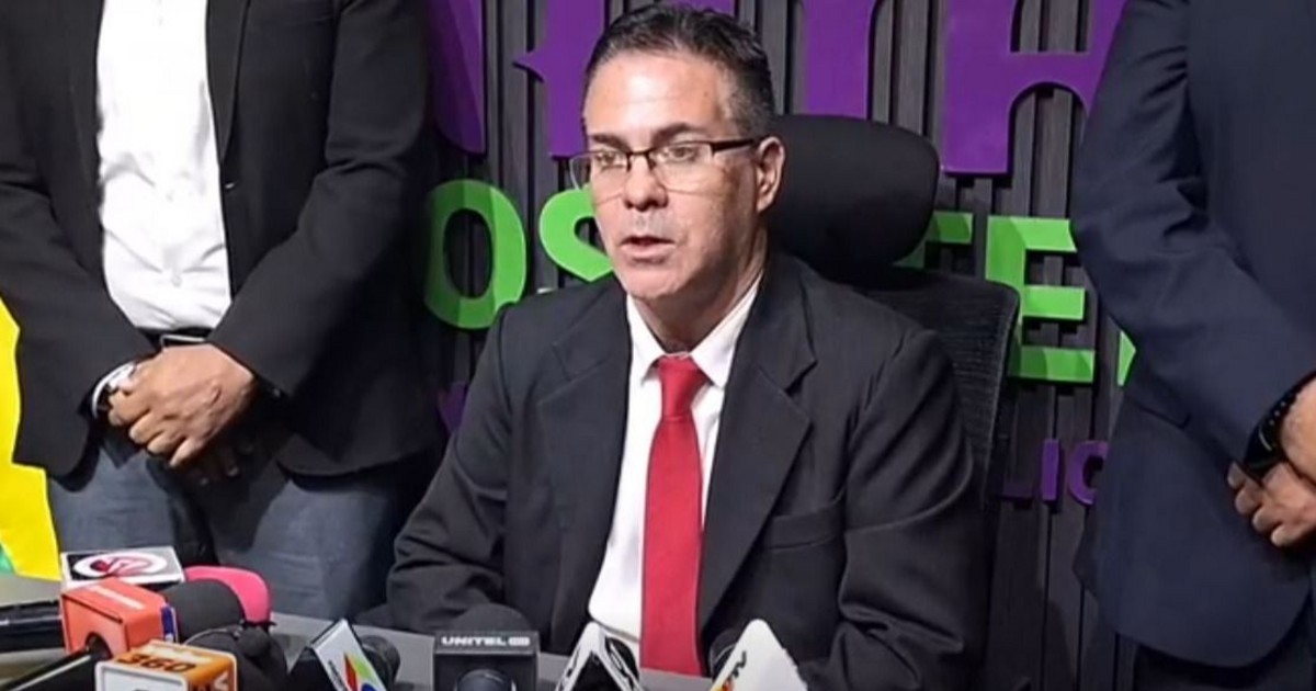Urioste pide a abogados “no tener miedo” y sumarse a la transformación de la Justicia