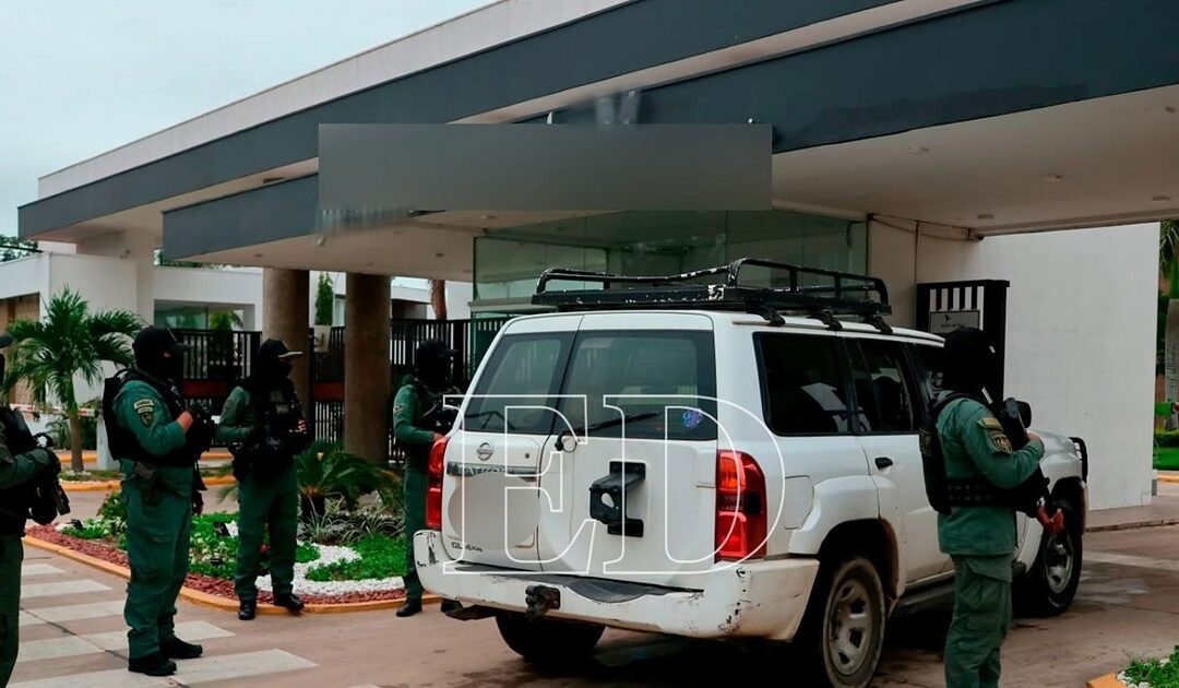 Hallan una caja fuerte con una suma alta de dinero tras el allanamiento en la casa del exfiscal Mariaca