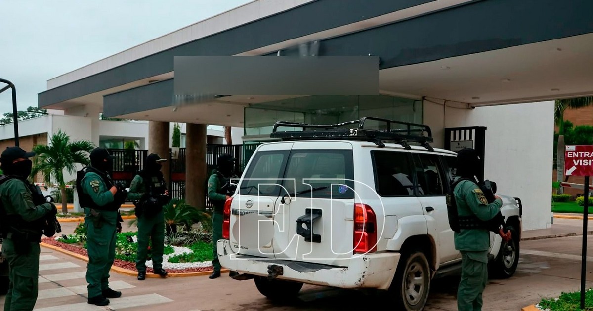 Hallan una caja fuerte con una suma alta de dinero tras el allanamiento en la casa del exfiscal Mariaca