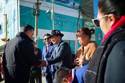 La Paz: Viacha reactiva las clases presenciales a más de un mes de las explosiones en el cuartel